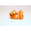 Selenitfigur Katze mit Schmetterling 4cm hoch aus orangenfarbenem Selenit